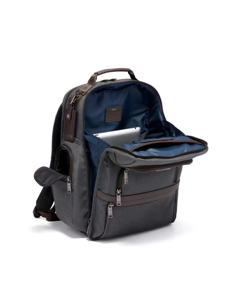 Tumi Alpha 3 T-Pass® Business Class Brief Pack®