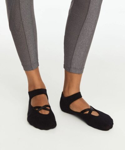 Oysho 2 Pairs Of Cotton Yoga And Pilates Socks, Black