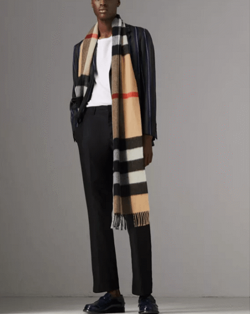 Burberry Large Classic Cashmere Scarf in Check
