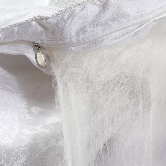 100% Mulberry Silk Comforter