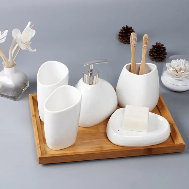 Hollywood Ceramic Bath Accessories