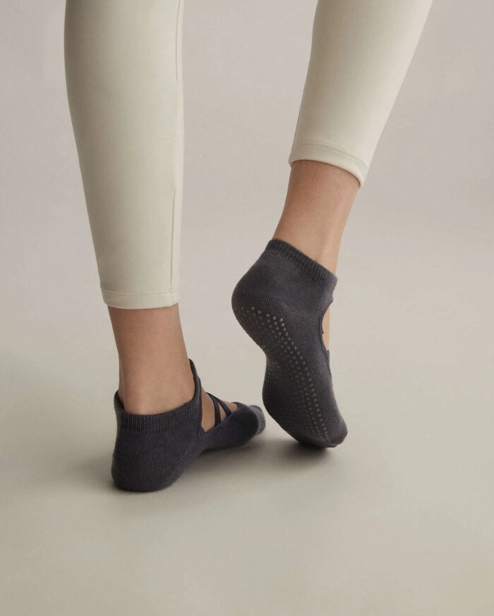 Oysho 2 Pairs Of Cotton Yoga And Pilates Socks, Grey