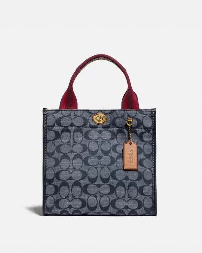 Coach Tote 22 In Signature Chambray