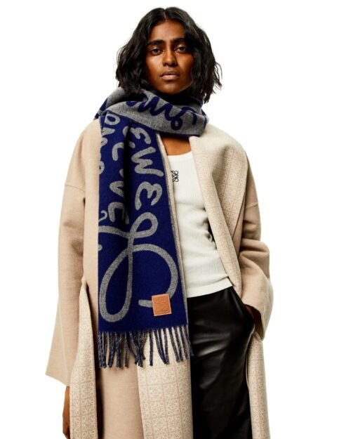 Loewe Scarf In Wool And Cashmere