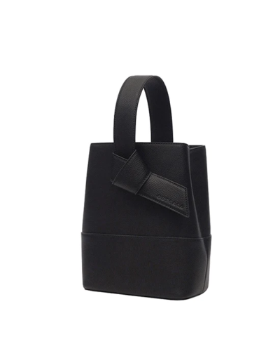 OSTKAKA Lycka 23 Cow Leather Bucket Bag