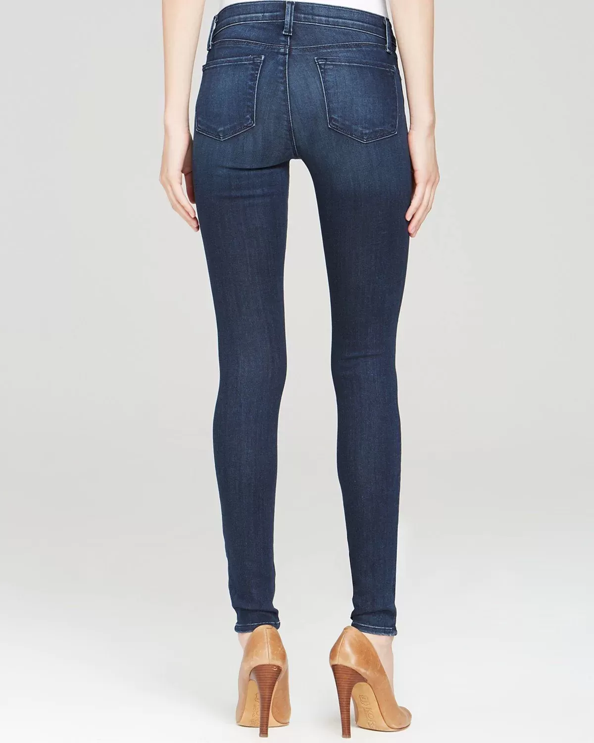 J Brand  Mid Rise Super Skinny Jeans in Fix