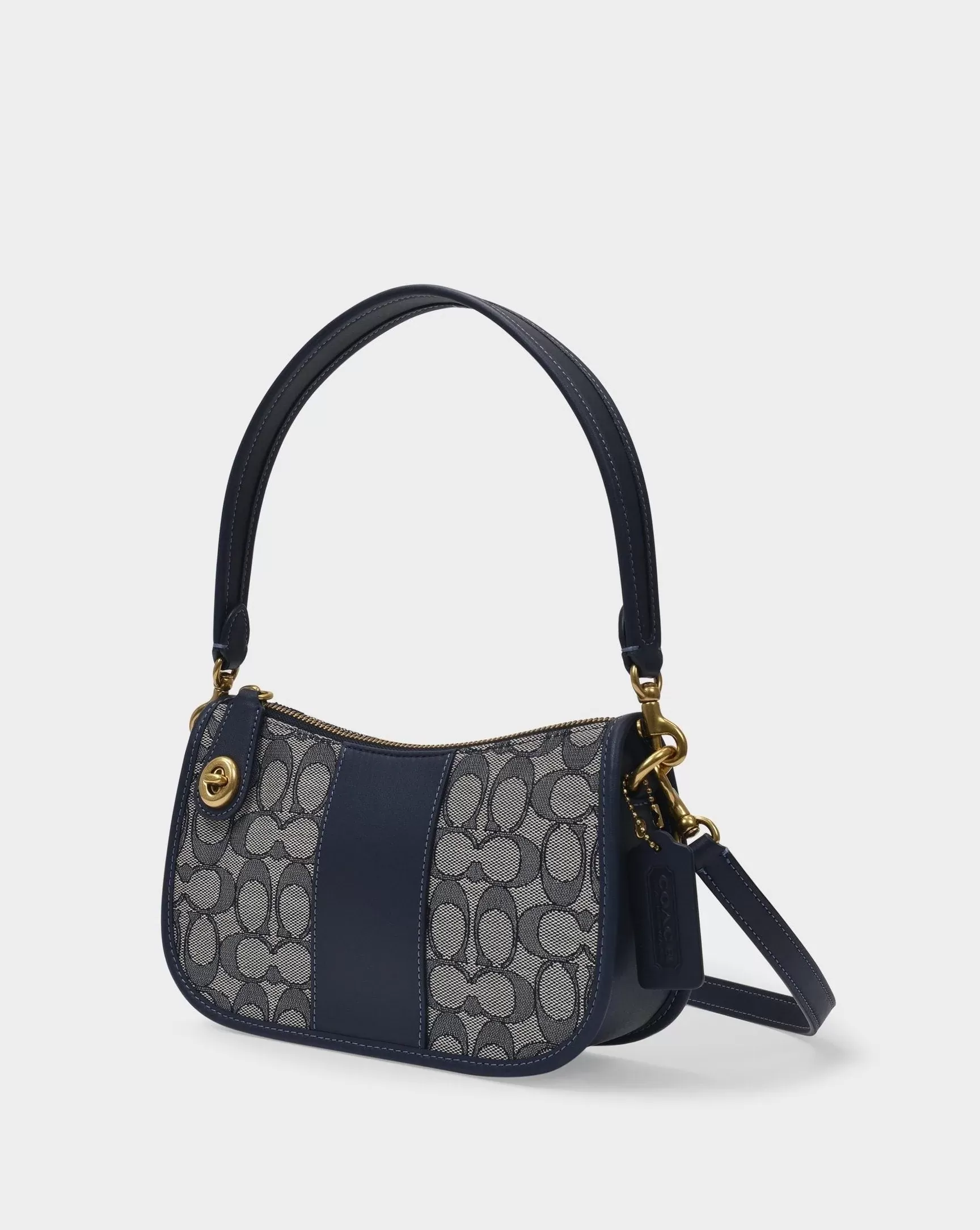 Coach Swinger Bag In Signature Jacquard