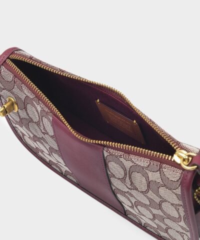 Coach Swinger Bag In Signature Jacquard