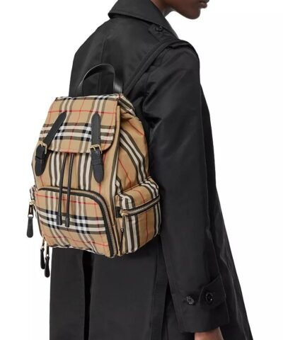 Burberry The Medium Rucksack in Vintage Check ECONYL®