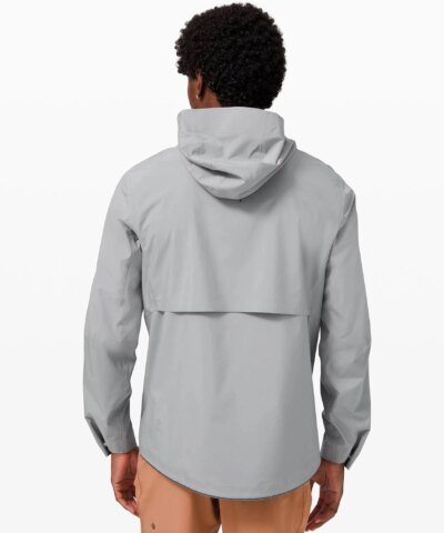 lululemon Men's Outpour Shell