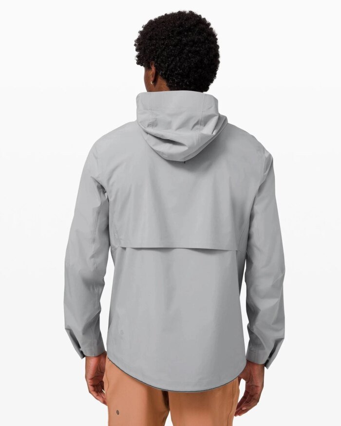 lululemon Men's Outpour Shell