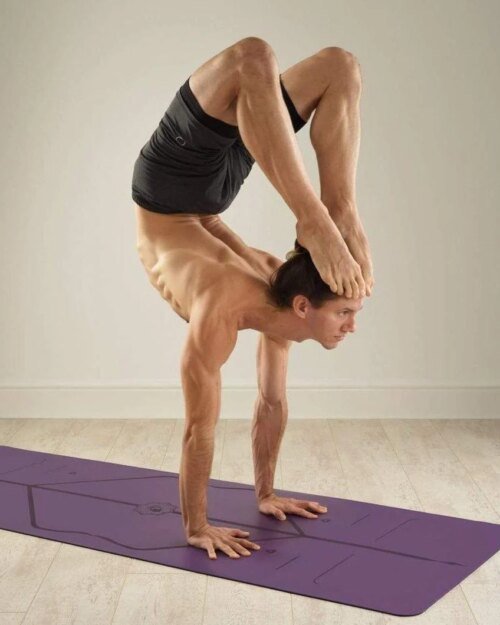 Liforme Yoga Mat, Purple Earth