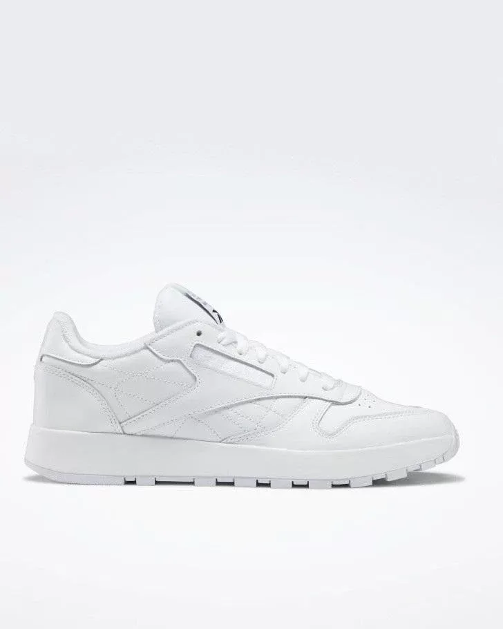 Maison Margiela Classic Leather Tabi Shoes, White