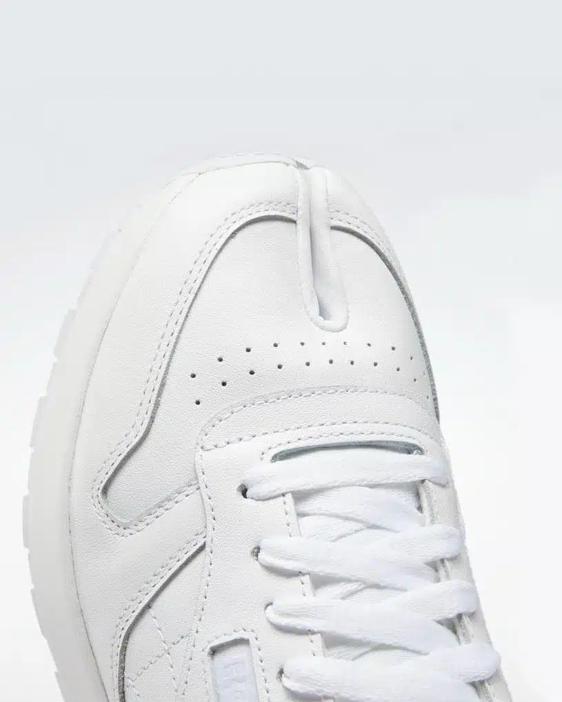 Maison Margiela Classic Leather Tabi Shoes, White