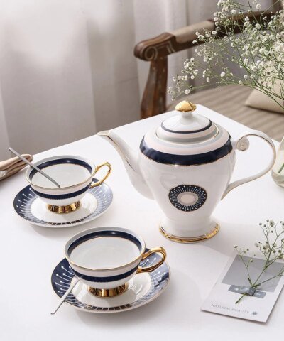 Royal 5 Piece Renaissance Gold Tea Set