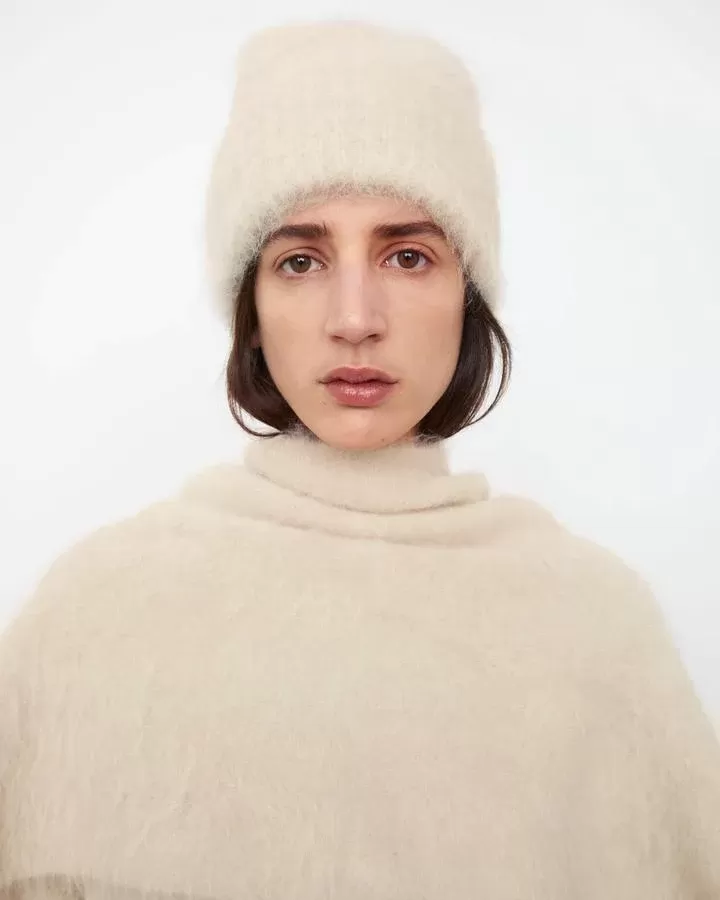 TOTÊME Alpaca Knit Beanie Off-White Melange