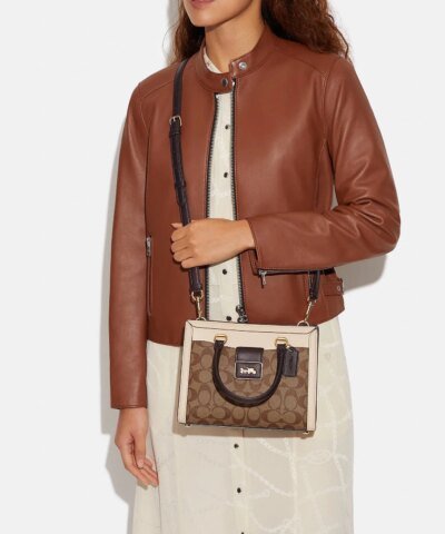 Coach Grace Carryall In Signature Canvas
