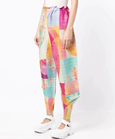 Pleats Please Issey Miyake Geometric-Print Pleated Trousers