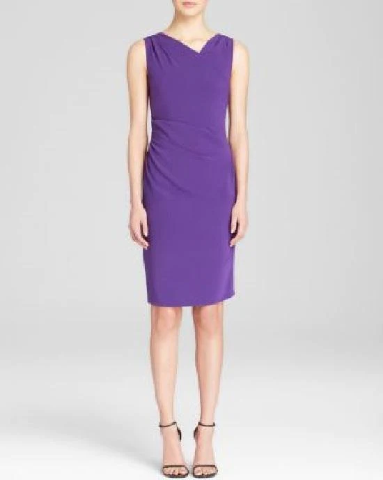Moschinov-neckline sleeveless dresses. Purple
