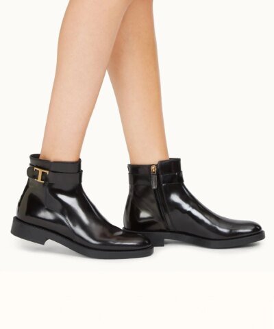 Tod's Timeless Ankle Boots In Leather