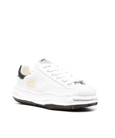 Maison Mihara Yasuhiro Blakey Low-Top Sneakers In White