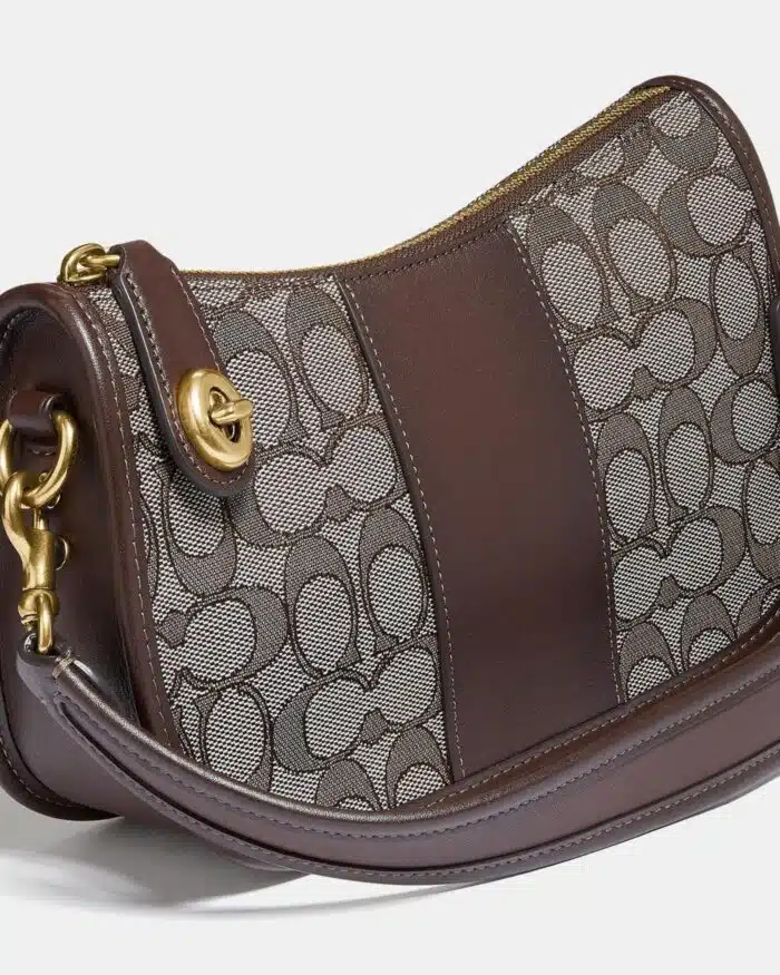 Coach Swinger Bag In Signature Jacquard