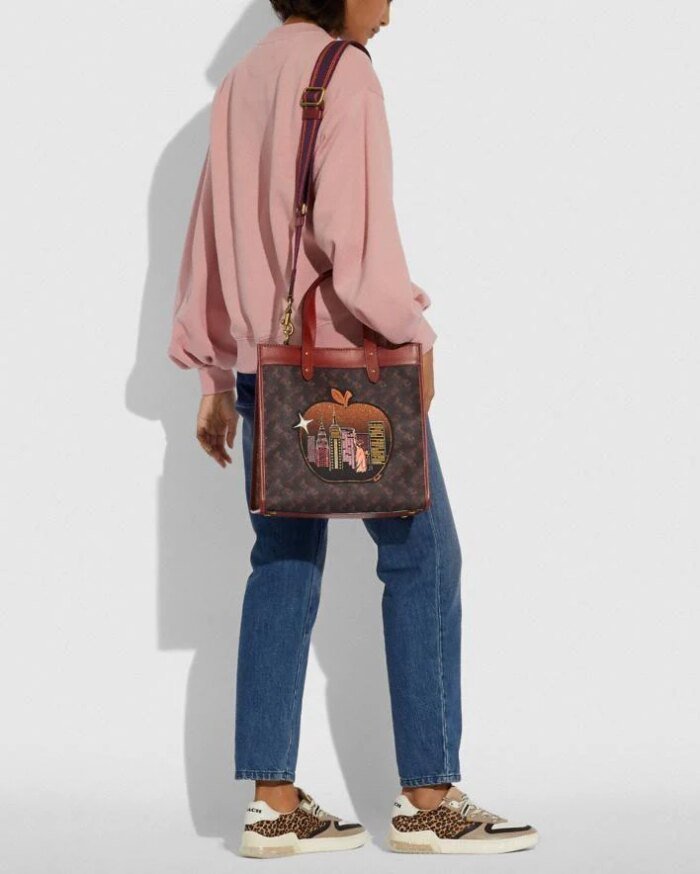 Coach Field Tote In Signature Canvas With Big Apple Skyline