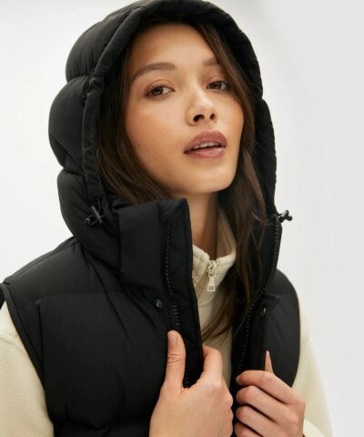 Aritzia Tna The Super Puff™ Black Vest Goose-Down Puffer Vest
