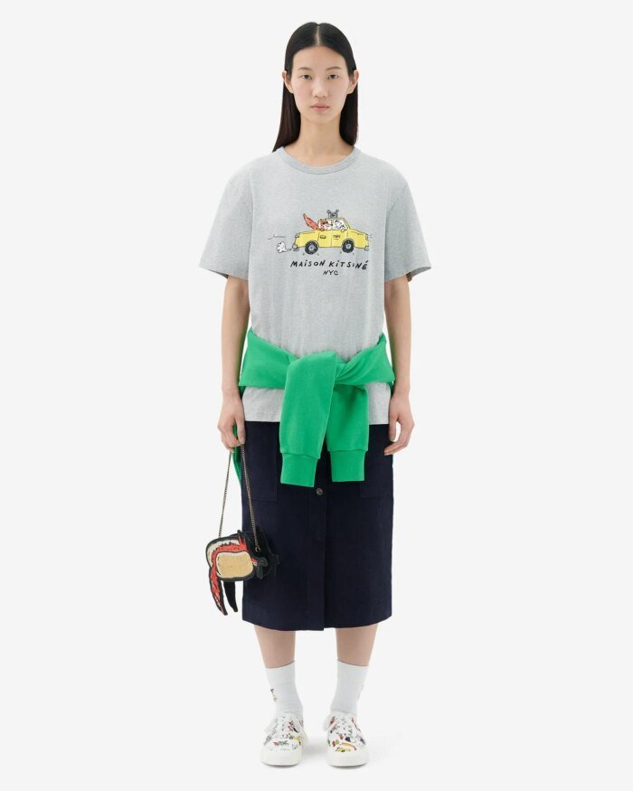 Maison Kitsuné Women's Oly Taxi Fox Classic Tee-Shirt in Grey