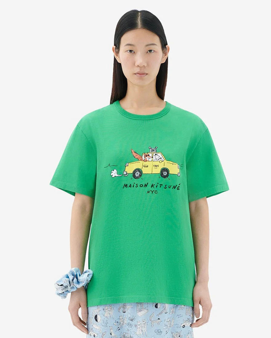 Maison Kitsuné Women's Oly Taxi Fox Classic Tee-Shirt in Green