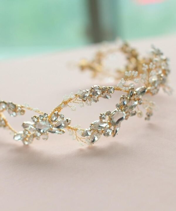 Hersbridal Exquisite Crystal Wedding Headpiece