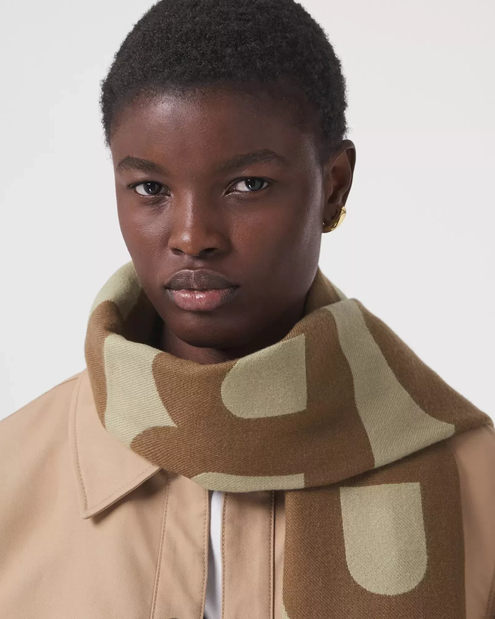 Burberry Women's Logo Wool Jacquard Scarf