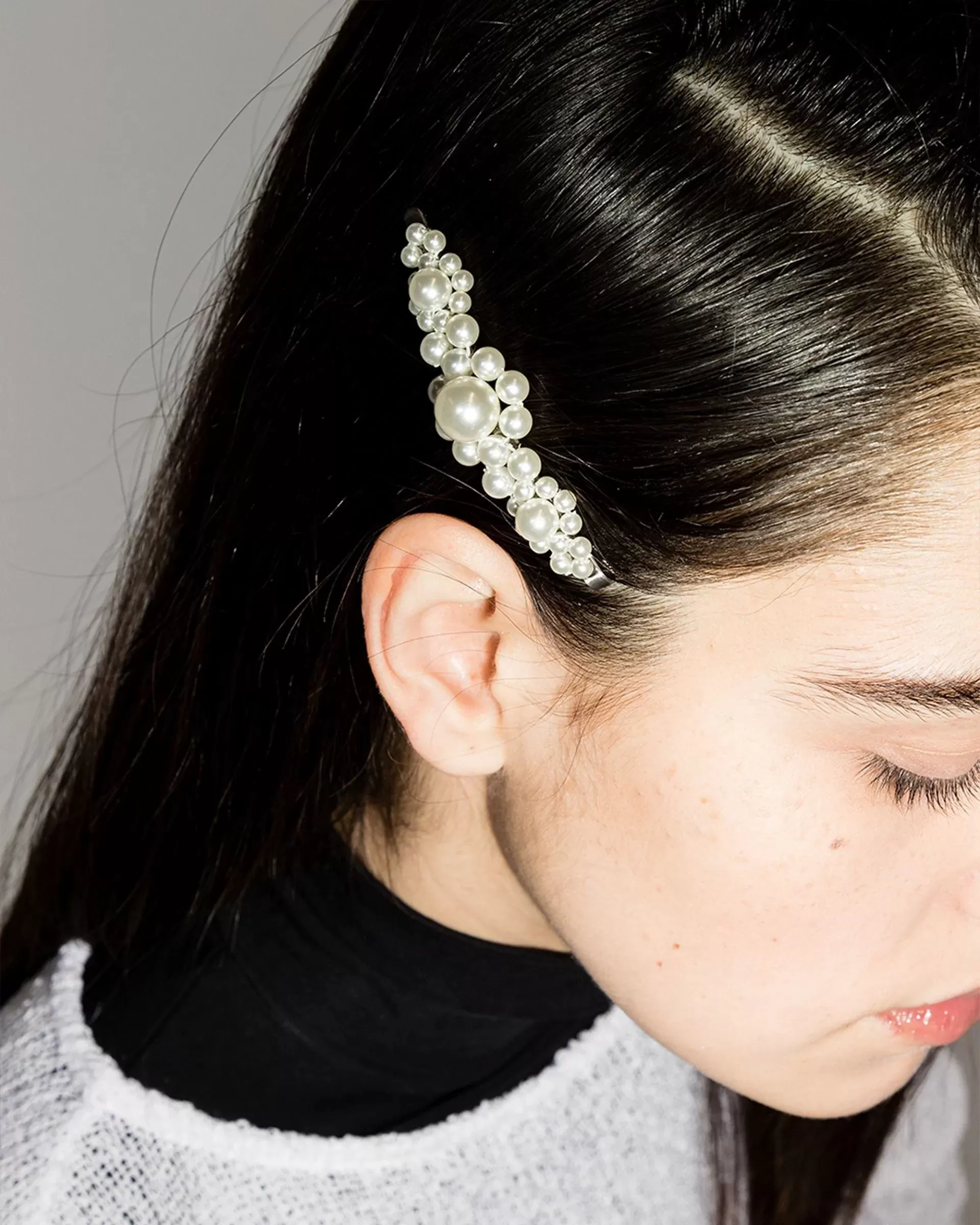 Simone Rocha Pearl Embellished Hair Clip