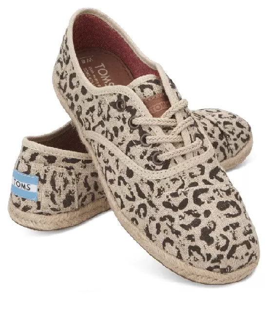 TOMS Black Snow Leopard Burlap Womens Cordones