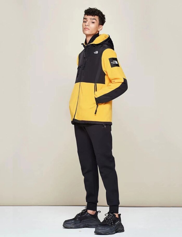 The North Face Men's Denali Hoodie Fleece Jacket