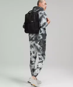 Alternative view of Lululemon Everyday Backpack 2.0 23L