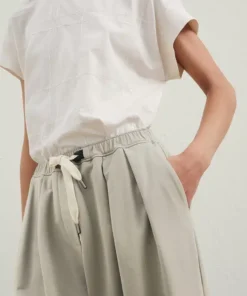 Alternative view of Brunello Cucinelli Lightweight Stretch Cotton Trousers With Shiny Eyelets