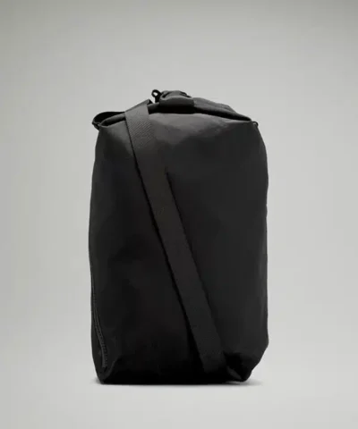 Alternative view of lululemon Fast Track Women's Sports Bag
