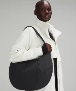 Alternative view of Lululemon Pleated Shoulder Bag 10L