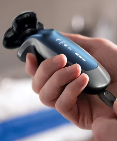 Alternative view of Philips Norelco S8980/13 Series 8000 Electric Wet and Dry Shaver