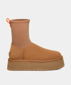 UGG Women's Classic Dipper Platform Boot