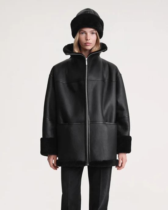 Toteme Signature Shearling Jacket Black - Image 3