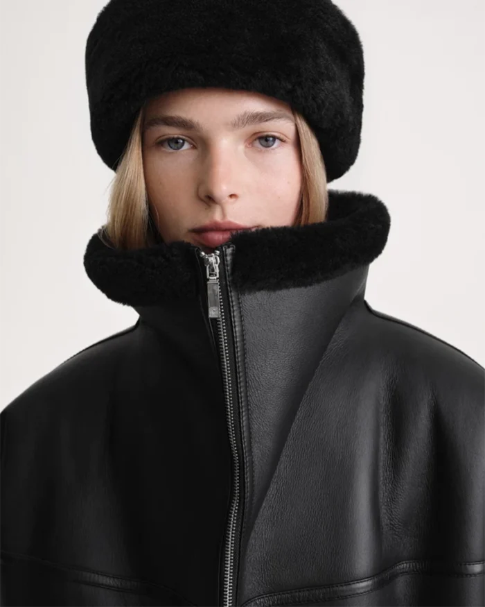 Toteme Signature Shearling Jacket Black - Image 6