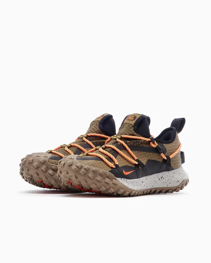 Nike ACG Mountain Fly Low SE Shoes - Image 3